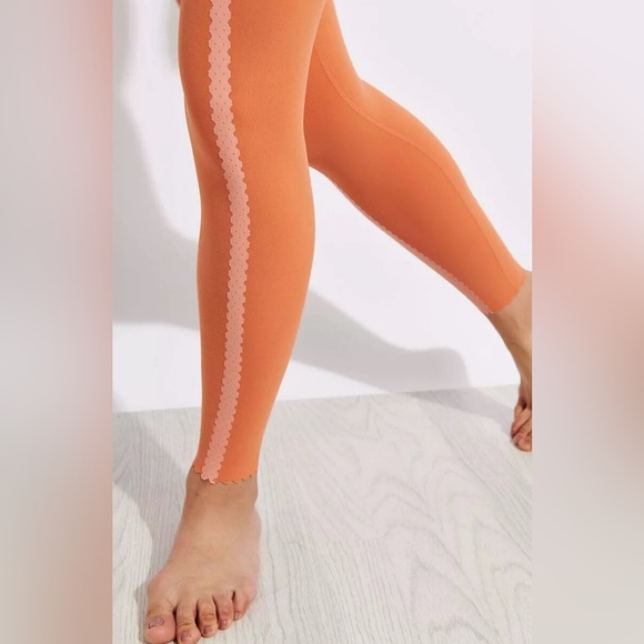 Nike Yoga Orange Luxe Dri Fit High-Waisted 7/8 Eyelet Leggings Women’s Size XXS - Picture 4 of 4